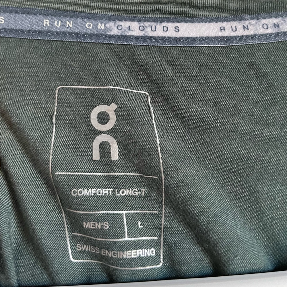 On Running Performance Long-T, Size Large, Green - image 4